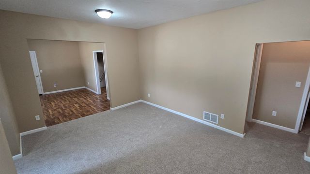 316 5th Ave NW, Minot, ND 58703