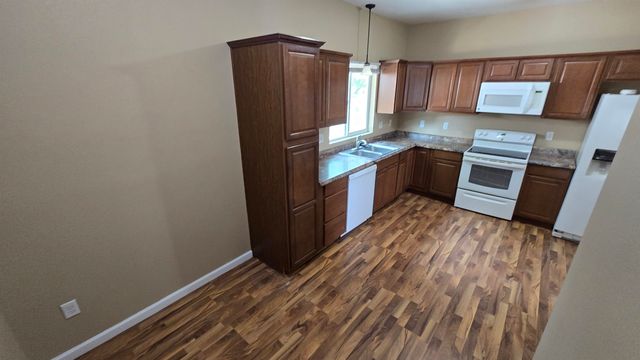 316 5th Ave NW, Minot, ND 58703