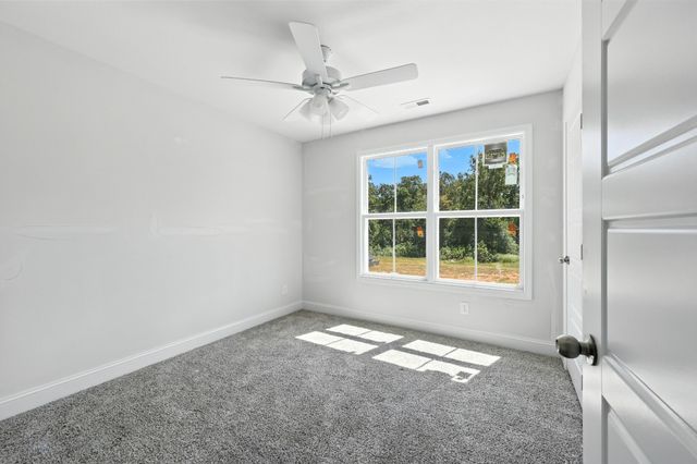 168 Leitrim Dr, Clarksville, TN 37042