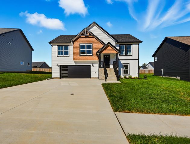 168 Leitrim Dr, Clarksville, TN 37042