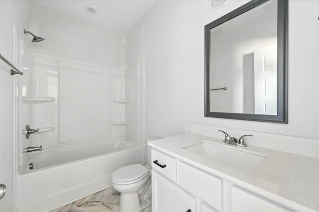 168 Leitrim Dr, Clarksville, TN 37042