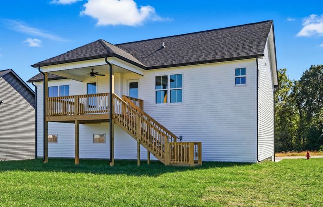 168 Leitrim Dr, Clarksville, TN 37042