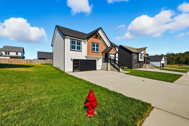 168 Leitrim Dr, Clarksville, TN 37042