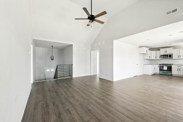 168 Leitrim Dr, Clarksville, TN 37042