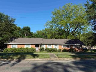 102 S 4th Street, Nashville, AR 71852