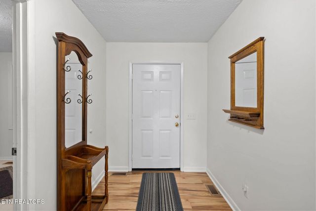 116 Greenwood Rd, Crossville, TN 38558