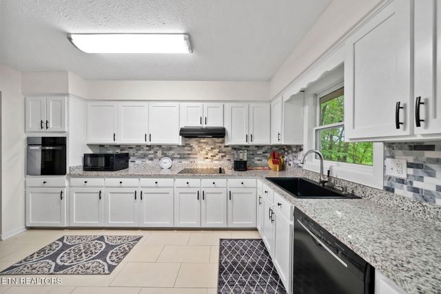 116 Greenwood Rd, Crossville, TN 38558