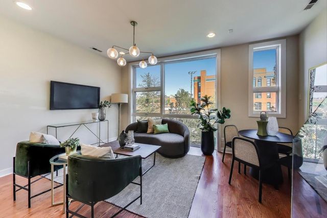 2237 W Race Avenue 2, Chicago, IL 60612