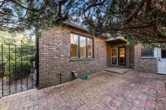 4 Chalford Place, Pinehurst, NC 28374