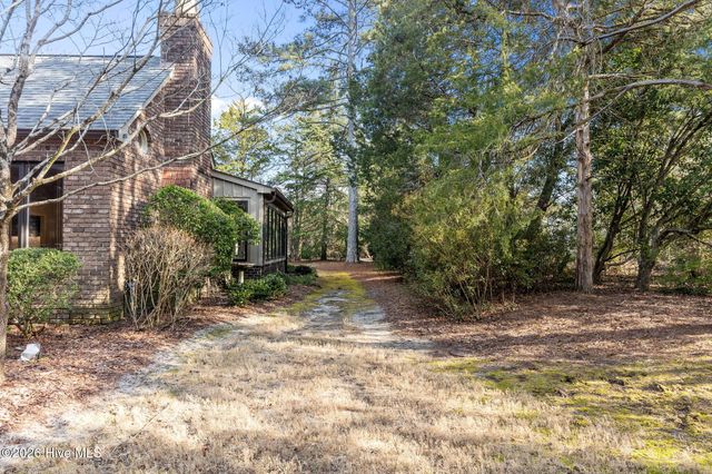 4 Chalford Place, Pinehurst, NC 28374