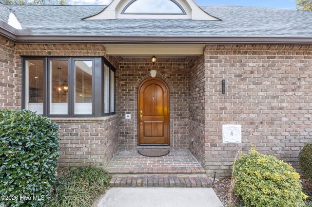 4 Chalford Place, Pinehurst, NC 28374