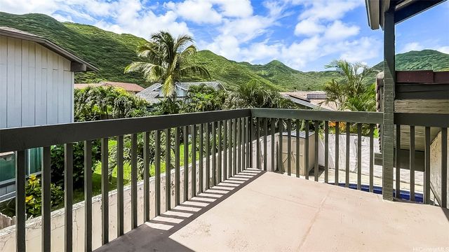 7548 Huialoha Street, Honolulu, HI 96825