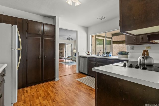 7548 Huialoha Street, Honolulu, HI 96825