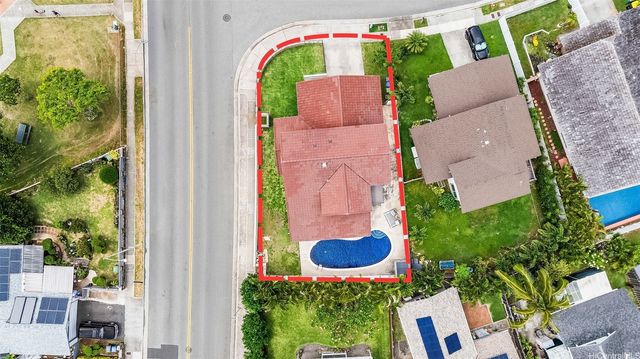7548 Huialoha Street, Honolulu, HI 96825
