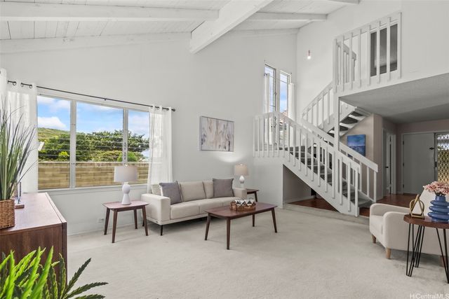 7548 Huialoha Street, Honolulu, HI 96825