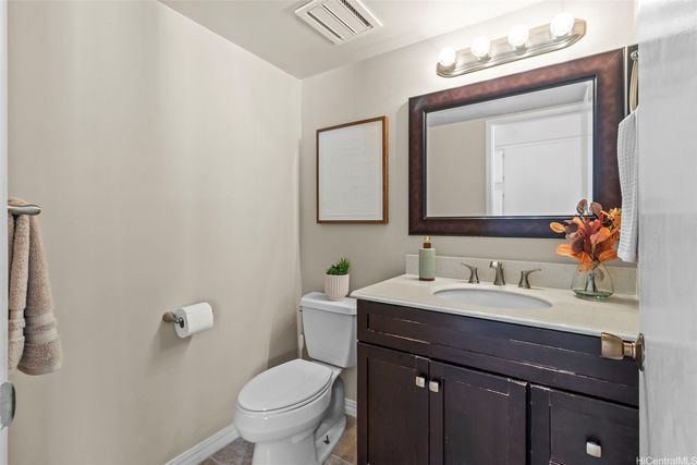 7548 Huialoha Street, Honolulu, HI 96825