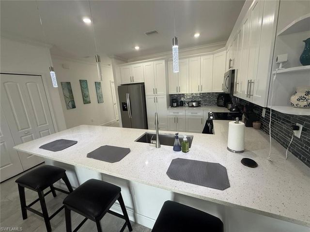 134 Francis AVE, Fort Myers, FL 33916