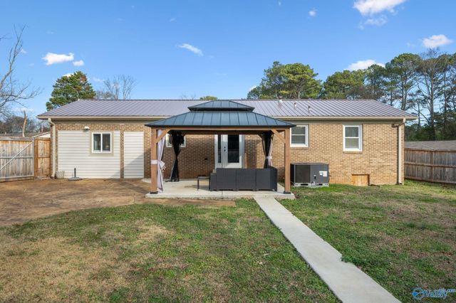 3023 Greenhill Drive, Huntsville, AL 35810