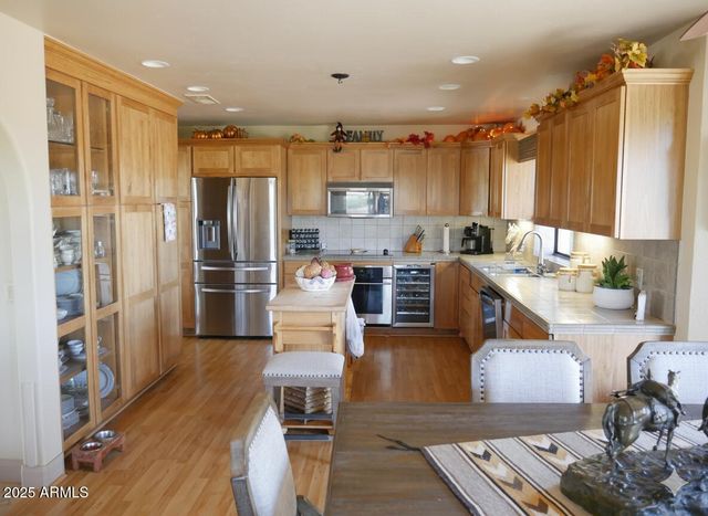 694 N COUNTRY CLUB Drive, Wickenburg, AZ 85390