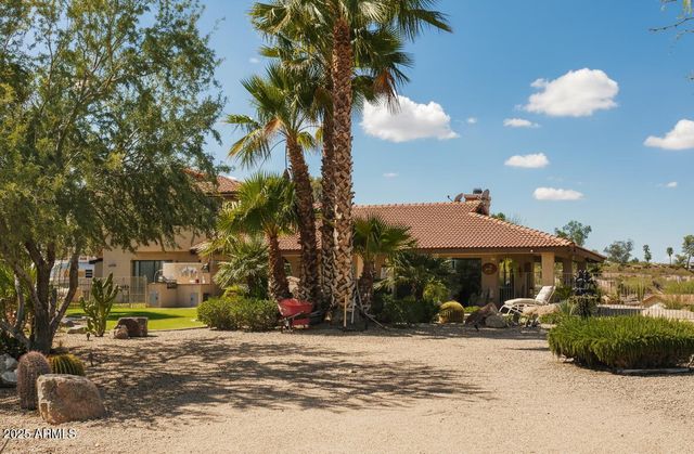 694 N COUNTRY CLUB Drive, Wickenburg, AZ 85390