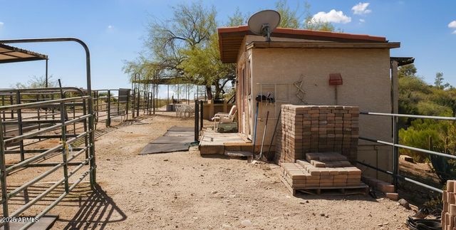 694 N COUNTRY CLUB Drive, Wickenburg, AZ 85390