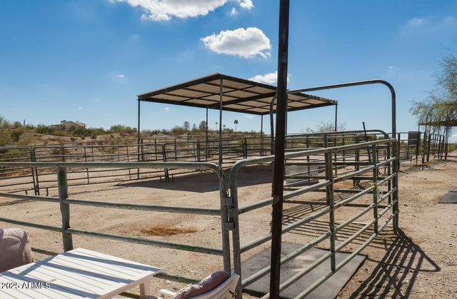 694 N COUNTRY CLUB Drive, Wickenburg, AZ 85390