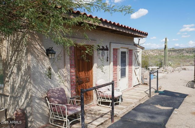 694 N COUNTRY CLUB Drive, Wickenburg, AZ 85390