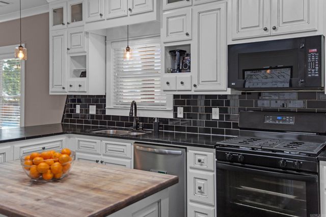 3105 Debra Gaye Drive, Bryant, AR 72022