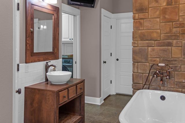 3105 Debra Gaye Drive, Bryant, AR 72022