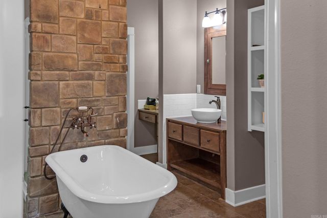 3105 Debra Gaye Drive, Bryant, AR 72022