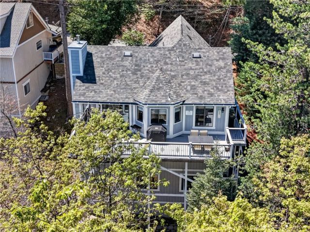 625 San Benito, Lake Arrowhead, CA 92352