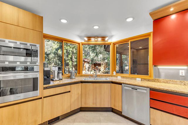 24700 Forest Drive, Idyllwild, CA 92549