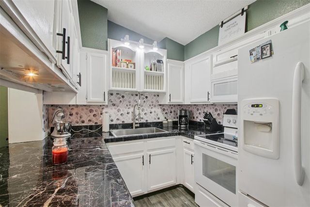 6421 Lyrewood Terrace, Oklahoma City, OK 73132