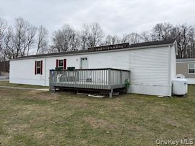 115 Winding Wood, Hopewell Junction, NY 12533