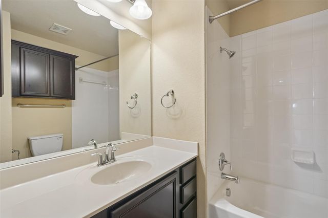 865 Santa Cruz, New Braunfels, TX 78132