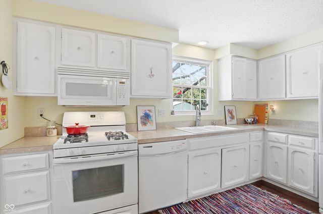 1319 Dogwood Court, Brownsburg, IN 46112