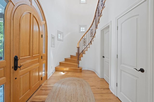 21936 Briarcliff DR, Spicewood, TX 78669