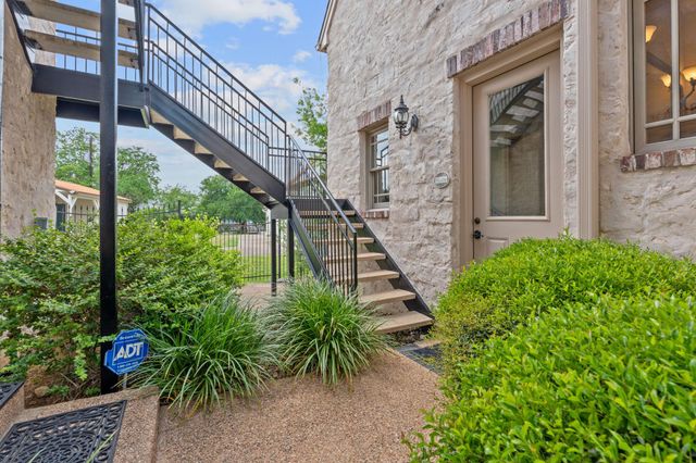 21936 Briarcliff DR, Spicewood, TX 78669