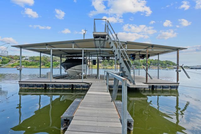 21936 Briarcliff DR, Spicewood, TX 78669