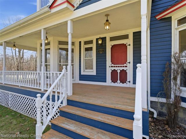 675 W Leonard Road, Leonard, MI 48367
