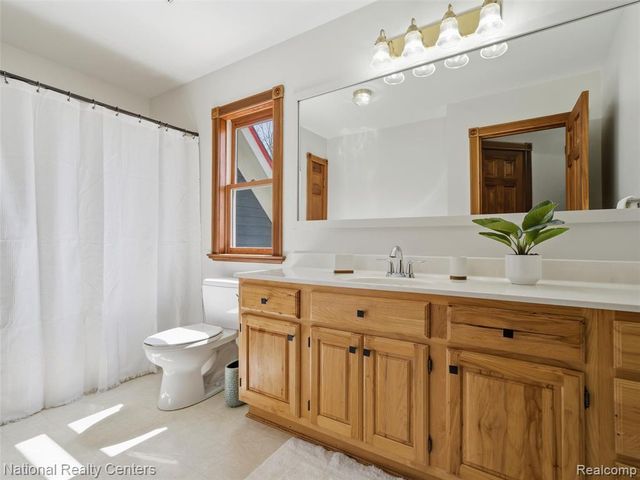 675 W Leonard Road, Leonard, MI 48367