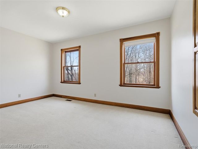 675 W Leonard Road, Leonard, MI 48367