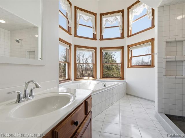 675 W Leonard Road, Leonard, MI 48367