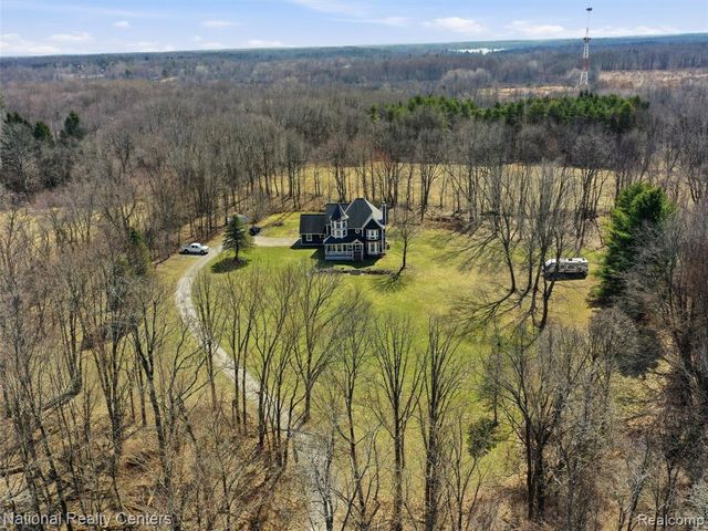 675 W Leonard Road, Leonard, MI 48367
