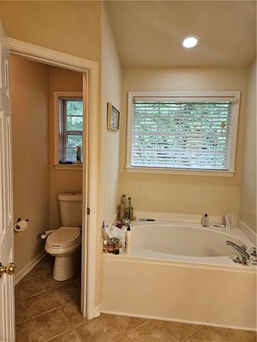 1812 Dunrobin Drive SE 35, Smyrna, GA 30082
