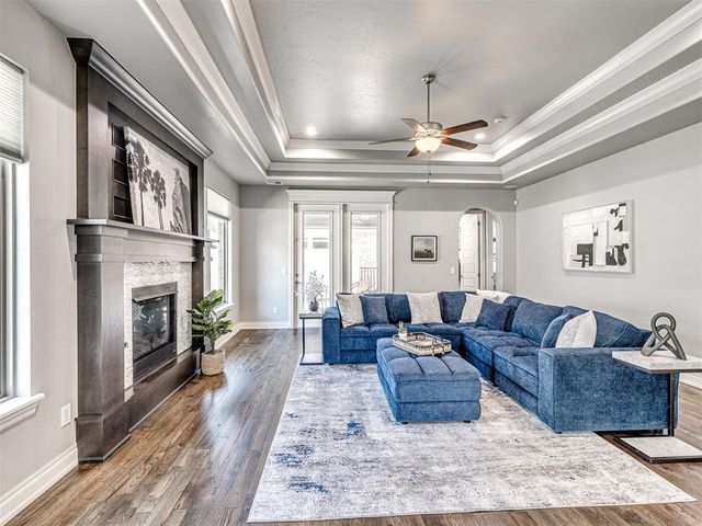 1065 Villas Creek Drive, Edmond, OK 73003