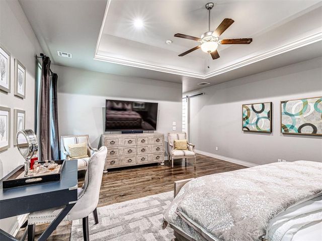 1065 Villas Creek Drive, Edmond, OK 73003