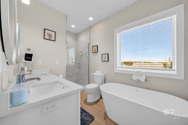 1261 W Lagoon Avenue, Gulf Shores, AL 36542