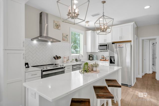 1261 W Lagoon Avenue, Gulf Shores, AL 36542