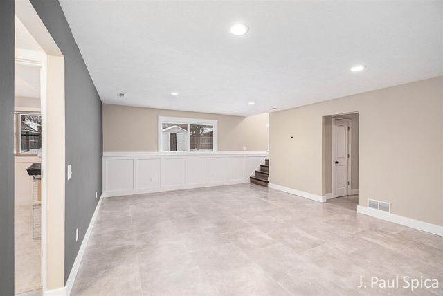 4127 Chaminade Drive, Grandville, MI 49418